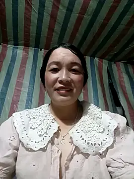 Snapshot of Bliss_rose chatting on 10-16-25, 07:09 Bliss rose online show from 10-16-25, 07:09