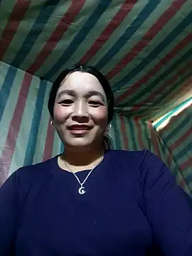 Snapshot of Bliss_rose chatting on 11-14-25, 06:34 Bliss rose online show from 11-14-25, 06:34