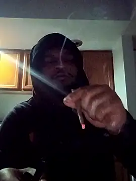 Snapshot of Longthickdick33 chatting on 03-14-26, 03:45 Longthickdick33 online show from 03-14-26, 03:45