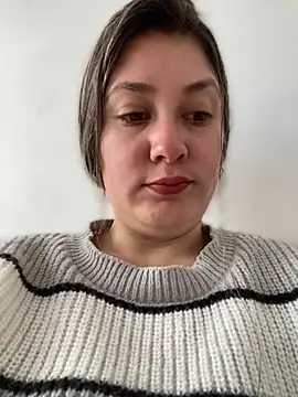 Snapshot of Abby-LS chatting on 11-05-25, 05:35 Abby-LS online show from 11-05-25, 05:35