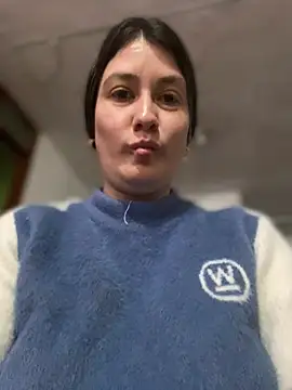 Snapshot of Abby-LS chatting on 11-06-25, 12:39 Abby-LS online show from 11-06-25, 12:39