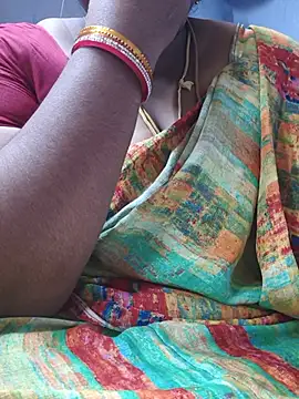 Snapshot of TAMIL_ELAKKIYA chatting on 07-30-26, 07:02 TAMIL ELAKKIYA online show from 07-30-26, 07:02