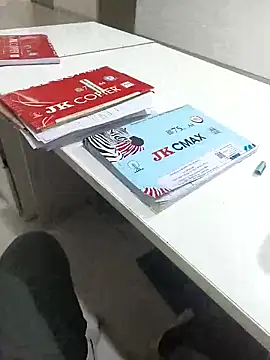 Snapshot of hotboy43339 chatting on 09-10-25, 09:48 hotboy43339 online show from 09-10-25, 09:48