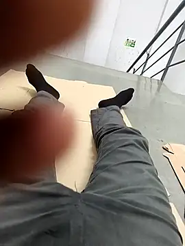 Snapshot of hotboy43339 chatting on 09-18-25, 05:04 hotboy43339 online show from 09-18-25, 05:04