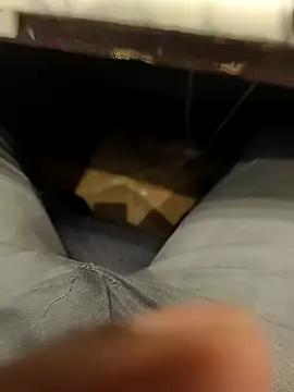 Snapshot of hotboy43339 chatting on 09-19-25, 06:37 hotboy43339 online show from 09-19-25, 06:37