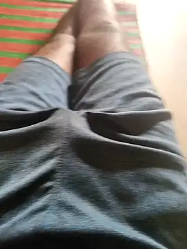 Snapshot of hotboy43339 chatting on 09-27-25, 04:06 hotboy43339 online show from 09-27-25, 04:06