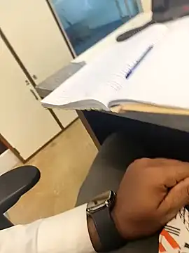 Snapshot of hotboy43339 chatting on 10-10-25, 09:19 hotboy43339 online show from 10-10-25, 09:19