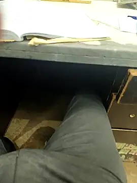 Snapshot of hotboy43339 chatting on 10-13-25, 02:11 hotboy43339 online show from 10-13-25, 02:11