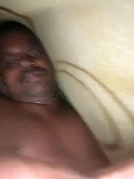 Snapshot of hotboy43339 chatting on 10-14-25, 06:47 hotboy43339 online show from 10-14-25, 06:47