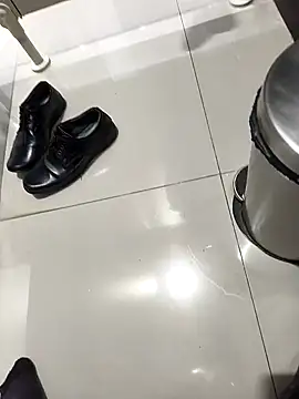 Snapshot of hotboy43339 chatting on 10-19-25, 01:28 hotboy43339 online show from 10-19-25, 01:28