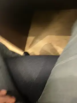 Snapshot of hotboy43339 chatting on 10-23-25, 06:34 hotboy43339 online show from 10-23-25, 06:34