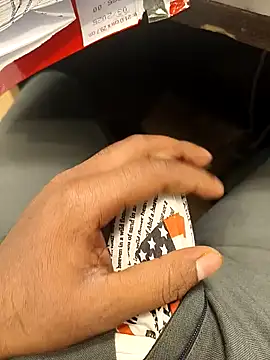 Snapshot of hotboy43339 chatting on 10-24-25, 03:25 hotboy43339 online show from 10-24-25, 03:25