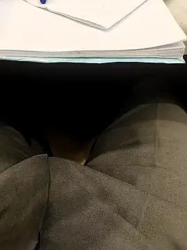 Snapshot of hotboy43339 chatting on 11-04-25, 03:49 hotboy43339 online show from 11-04-25, 03:49