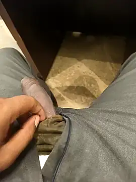 Snapshot of hotboy43339 chatting on 11-05-25, 01:49 hotboy43339 online show from 11-05-25, 01:49