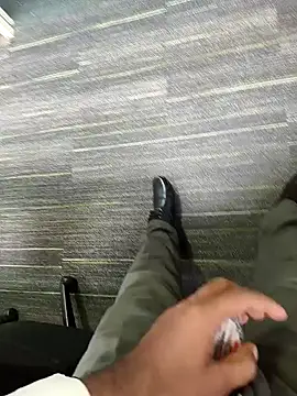 Snapshot of hotboy43339 chatting on 11-06-25, 01:50 hotboy43339 online show from 11-06-25, 01:50