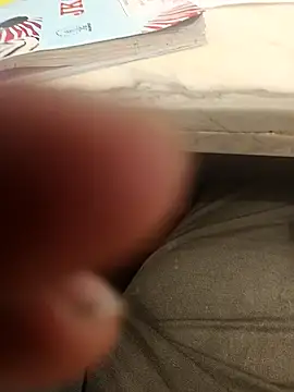 Snapshot of hotboy43339 chatting on 12-15-25, 09:13 hotboy43339 online show from 12-15-25, 09:13