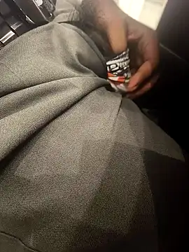 Snapshot of hotboy43339 chatting on 12-17-25, 09:04 hotboy43339 online show from 12-17-25, 09:04