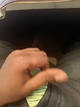 Snapshot of hotboy43339 chatting on 01-09-26, 04:15 hotboy43339 online show from 01-09-26, 04:15