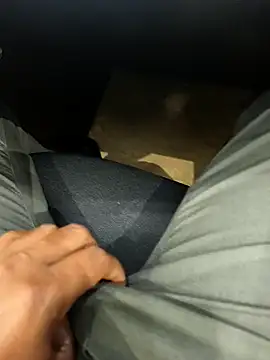 Snapshot of hotboy43339 chatting on 01-12-26, 09:25 hotboy43339 online show from 01-12-26, 09:25