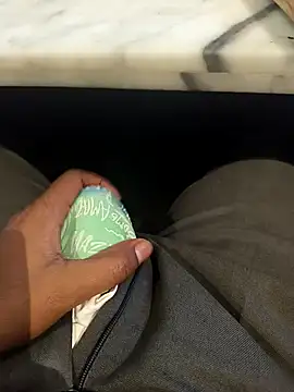 Snapshot of hotboy43339 chatting on 02-22-26, 02:24 hotboy43339 online show from 02-22-26, 02:24