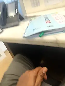 Snapshot of hotboy43339 chatting on 02-26-26, 08:46 hotboy43339 online show from 02-26-26, 08:46