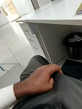 Snapshot of hotboy43339 chatting on 03-08-26, 08:45 hotboy43339 online show from 03-08-26, 08:45