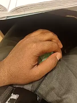 Snapshot of hotboy43339 chatting on 03-12-26, 03:12 hotboy43339 online show from 03-12-26, 03:12