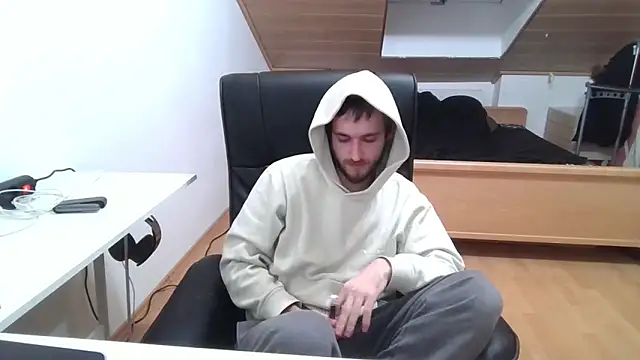 Snapshot of Bez3ybik chatting on 11-07-25, 10:32 Bez3ybik online show from 11-07-25, 10:32