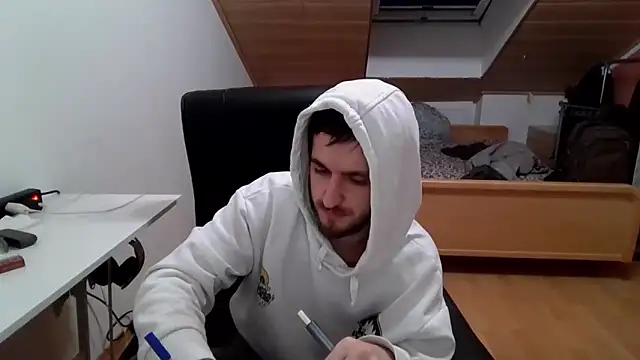 Snapshot of Bez3ybik chatting on 11-22-25, 01:15 Bez3ybik online show from 11-22-25, 01:15