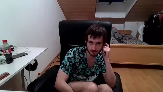 Snapshot of Bez3ybik chatting on 12-05-25, 01:14 Bez3ybik online show from 12-05-25, 01:14