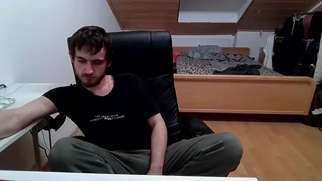 Snapshot of Bez3ybik chatting on 12-16-25, 06:24 Bez3ybik online show from 12-16-25, 06:24