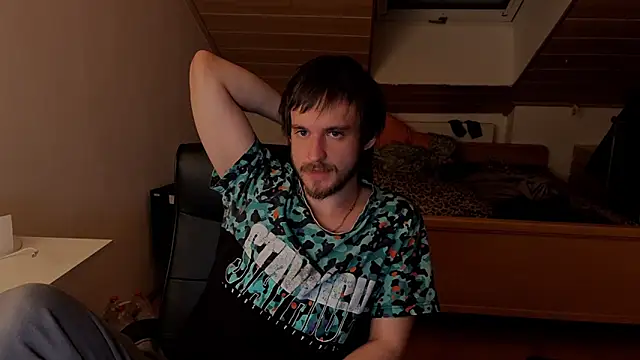 Snapshot of Bez3ybik chatting on 01-06-26, 11:51 Bez3ybik online show from 01-06-26, 11:51