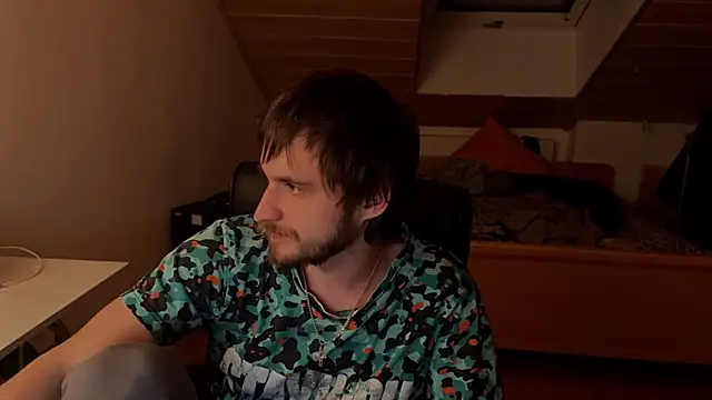 Snapshot of Bez3ybik chatting on 01-07-26, 05:37 Bez3ybik online show from 01-07-26, 05:37