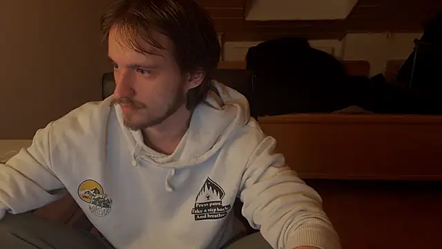 Snapshot of Bez3ybik chatting on 02-13-26, 05:03 Bez3ybik online show from 02-13-26, 05:03