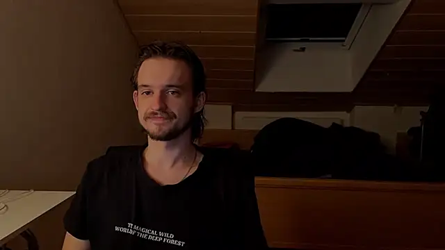 Snapshot of Bez3ybik chatting on 03-06-26, 03:58 Bez3ybik online show from 03-06-26, 03:58