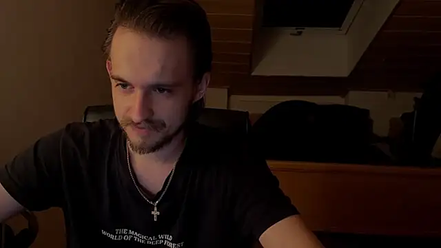 Snapshot of Bez3ybik chatting on 03-08-26, 04:38 Bez3ybik online show from 03-08-26, 04:38