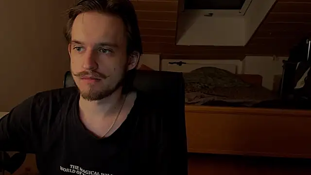 Snapshot of Bez3ybik chatting on 03-18-26, 07:50 Bez3ybik online show from 03-18-26, 07:50