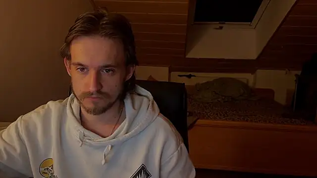 Snapshot of Bez3ybik chatting on 03-20-26, 07:30 Bez3ybik online show from 03-20-26, 07:30