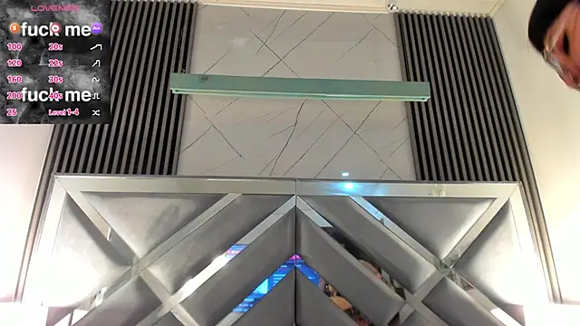 Snapshot of Ravenna666_ chatting on 02-12-26, 08:26 Ravenna666 online show from 02-12-26, 08:26