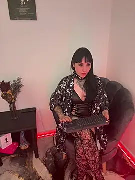 Snapshot of Ravenna666_ chatting on 03-20-26, 10:58 Ravenna666 online show from 03-20-26, 10:58