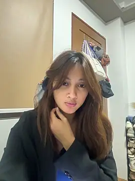 Snapshot of LanySylvia chatting on 10-28-25, 03:04 LanySylvia online show from 10-28-25, 03:04