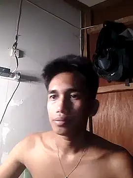 charlie0728 online show from 10-09-25, 02:48