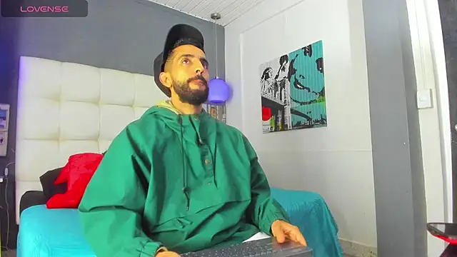 Snapshot of Yiyo10_ chatting on 02-03-26, 04:21 Yiyo10 online show from 02-03-26, 04:21