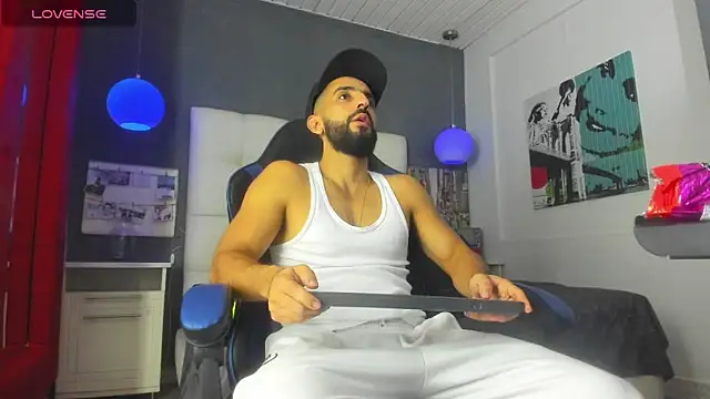 Snapshot of Yiyo10_ chatting on 02-20-26, 04:09 Yiyo10 online show from 02-20-26, 04:09