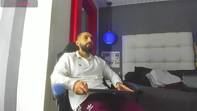 Snapshot of Yiyo10_ chatting on 02-23-26, 03:26 Yiyo10 online show from 02-23-26, 03:26