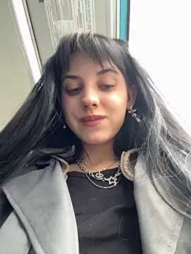 Snapshot of Only_April chatting on 09-19-25, 12:17 Only April online show from 09-19-25, 12:17