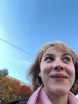 Snapshot of Only_April chatting on 10-08-25, 01:42 Only April online show from 10-08-25, 01:42