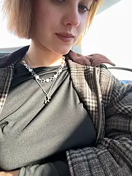 Snapshot of Only_April chatting on 10-13-25, 09:31 Only April online show from 10-13-25, 09:31