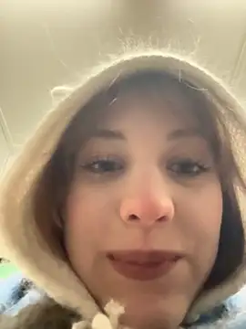 Snapshot of Only_April chatting on 11-28-25, 05:54 Only April online show from 11-28-25, 05:54