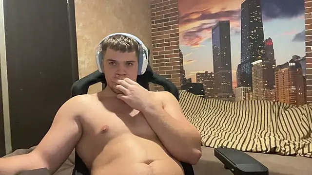 MusclePhantom online show from 12-21-25, 09:44